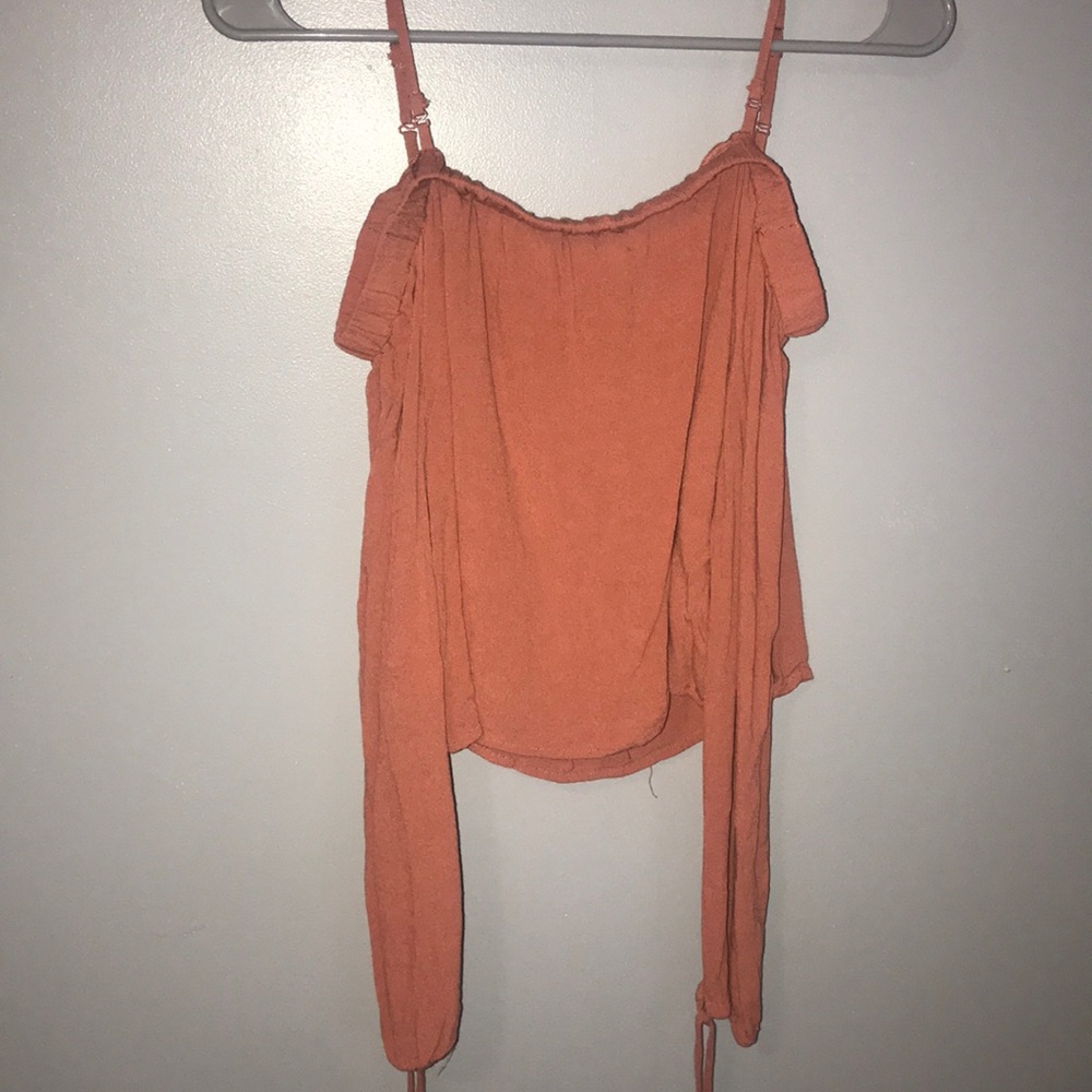 Long sleeve, off the shoulder top